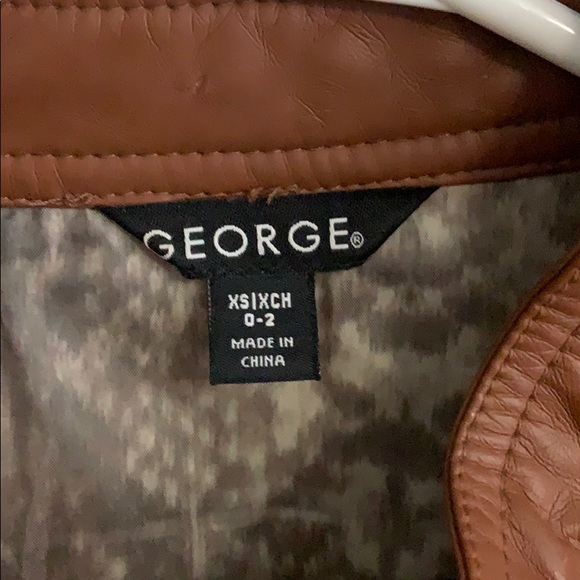 leather jacket - Picture 2 of 3